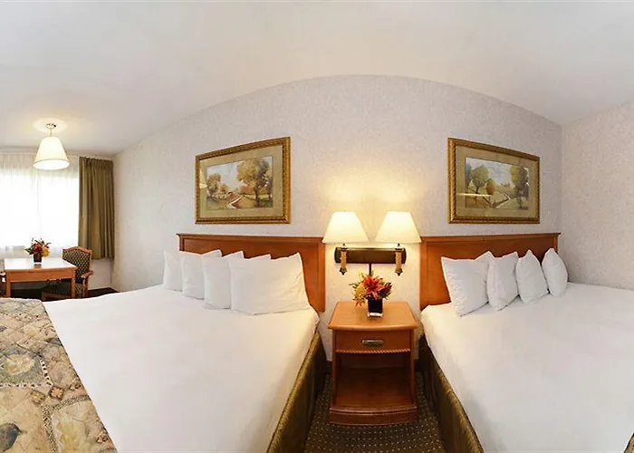 Hotel The Biltmore & Main Avenue 2*